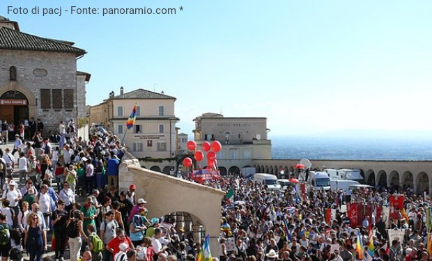 Marcia Perugia-Assisi: riprendere in mano la politica della nonviolenza